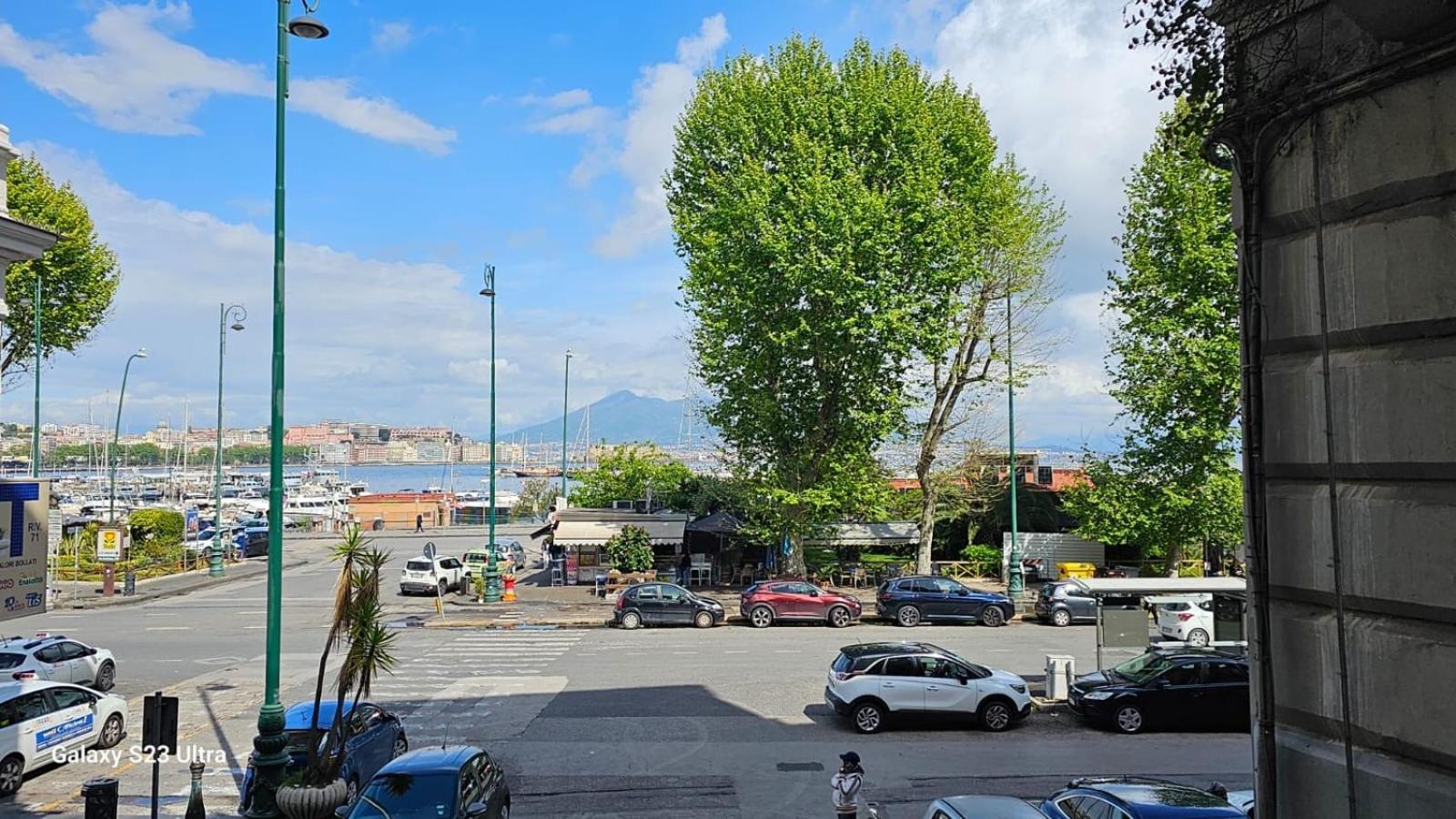 Napoli Lungomare Caracciolo Mon Amour Exterior photo